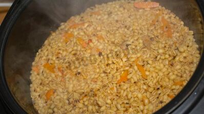 плов из перловки в мультиварке с мясом