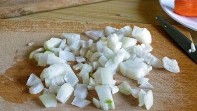 плов на сковороде со свининой