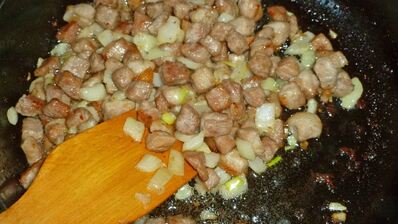 плов на сковороде со свининой