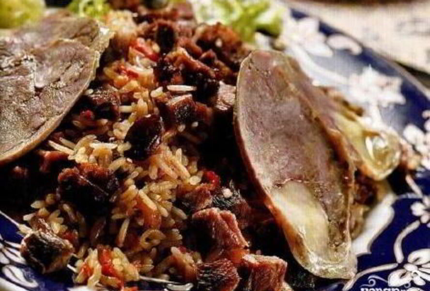 Плов с бараниной и сухофруктами