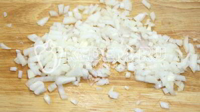 плов с курицей, изюмом и морковью по-корейски