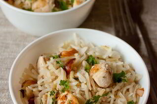 Рисовый пилав с курицей и миндалем