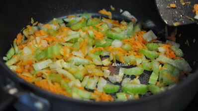 мясное рагу с тыквой спагетти