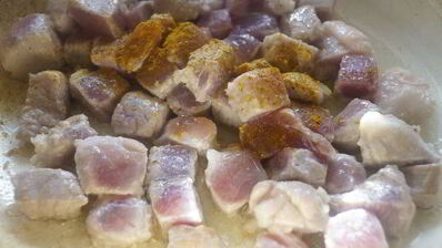 рагу со свининой и тыквой в горшочках