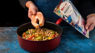 сочное овощное рагу с лососем