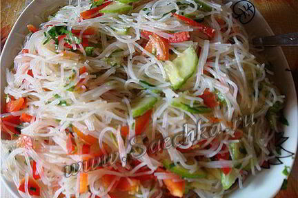 Рисовая лапша с овощами