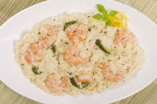 Ароматное ризотто с базиликом и креветками