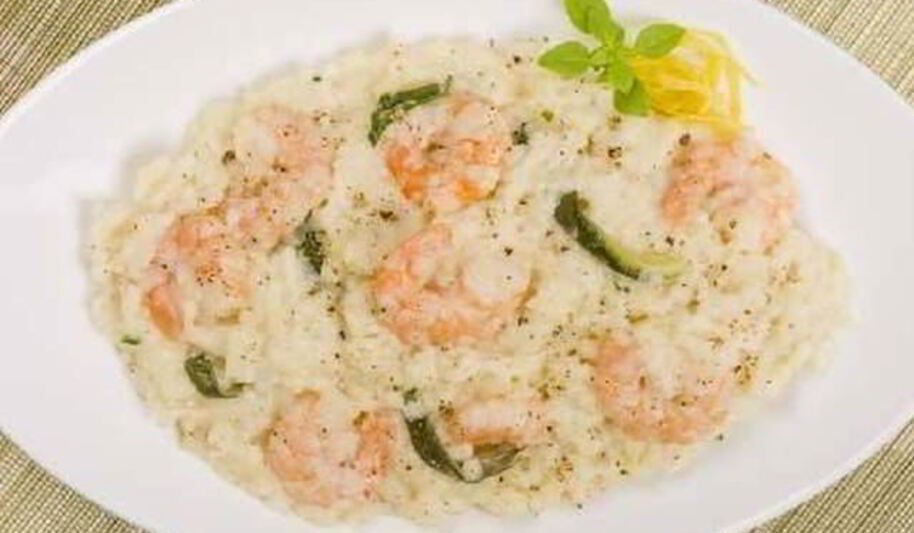 Рецепт ароматного ризотто с базиликом и креветками