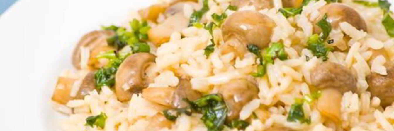 Ризотто с грибами, брокколи и миндалем