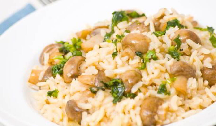 Рецепт ризотто с грибами, брокколи и миндалем