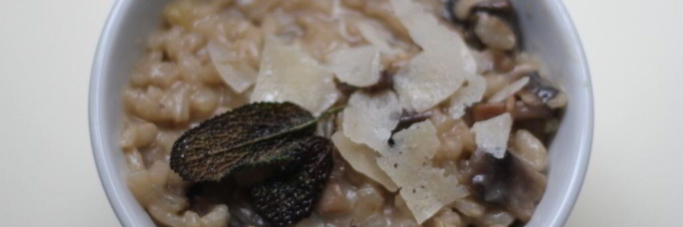 Ризотто с шампиньонами и луком