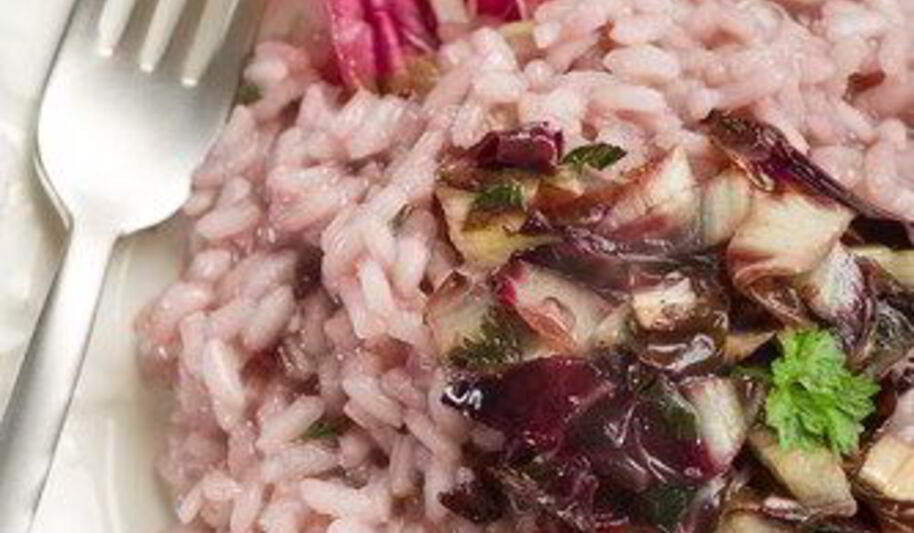 Рецепт розового ризотто с радиккьо и красным вином