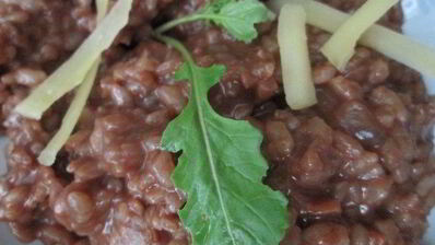 шоколадное ризотто с беконом и руколой