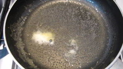 дорада в розах с леденцовым соусом