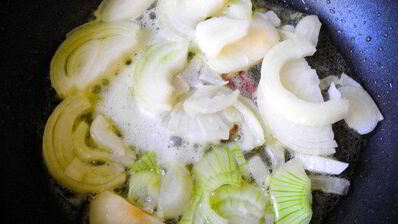 камбала с жареными огурцами по-французски