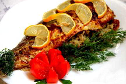 Карп с рисом, запеченный в духовке