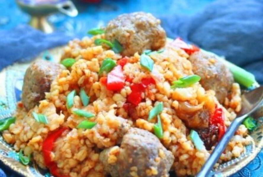 Кефтеси, запеченные с кускусом