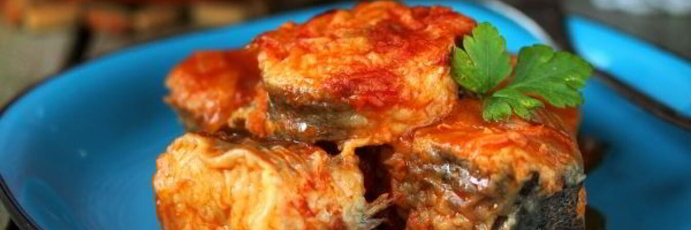 Хек в томате