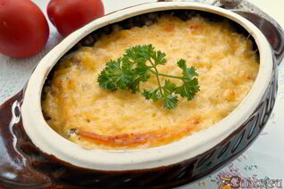 Рыба с гречневой крупой в горшочке