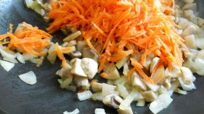 рыба с гречневой крупой в горшочке