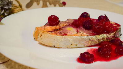 семга в клюквенном соусе