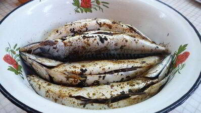 скумбрия на гриле по-домашнему с базиликом и лимоном