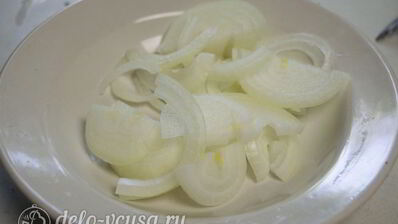 скумбрия, запеченная с помидорами и лимоном