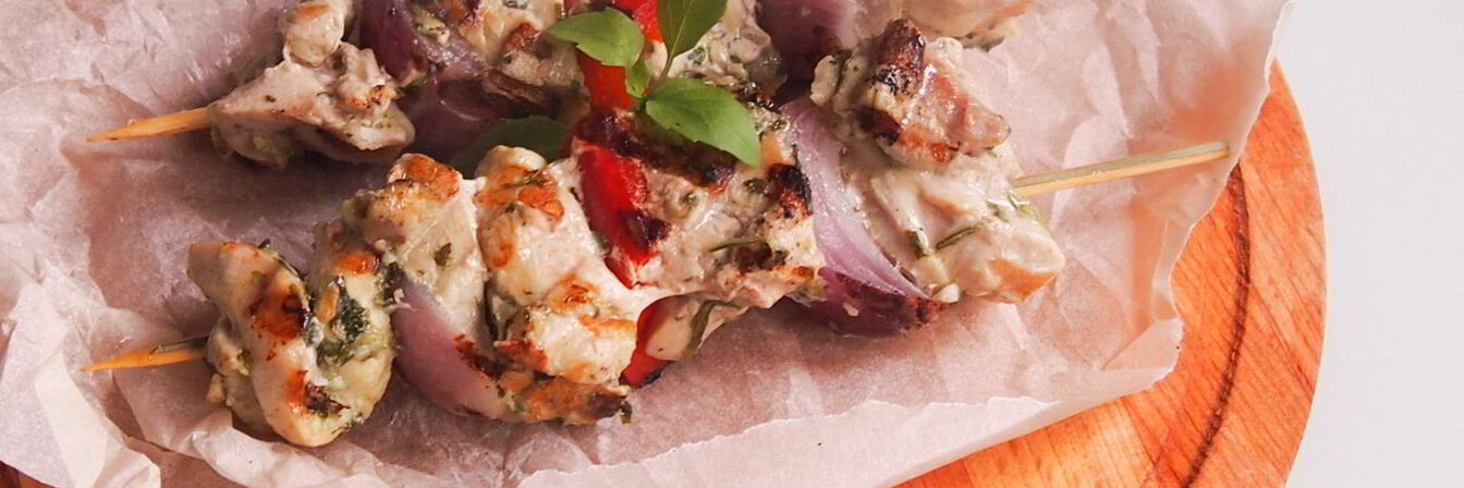 Шашлычки из курицы в пряном маринаде