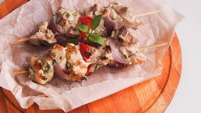 шашлычки из курицы в пряном маринаде