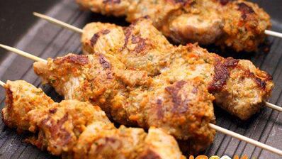 шашлык из индейки на шпажках