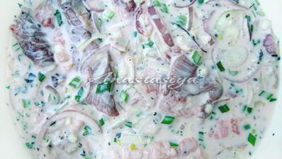 шашлык из свинины в кефире с зеленым луком