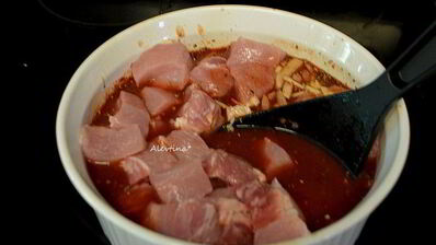 свиной шашлык на красном вине