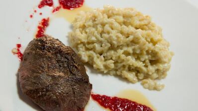 говяжий стейк с булгуром