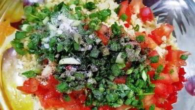 праздничный ужин из булгура с креветками и стейком