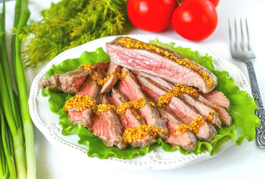 Стейк из говядины на гриле