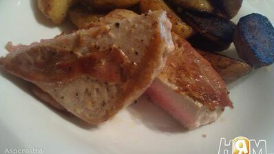 стейк из тунца с прошутто