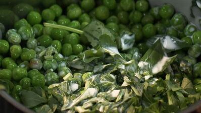 стейк рибай с остро-сладким соусом