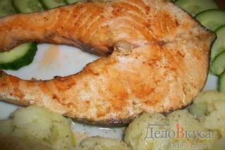 Жареный стейк из семги без масла