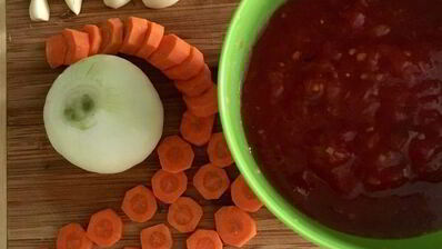 домашние тефтели в томатном соусе с зеленым булгуром