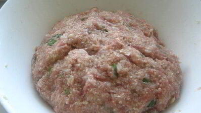 нежнейшие тефтели с овощами под сметанно-грибным соусом