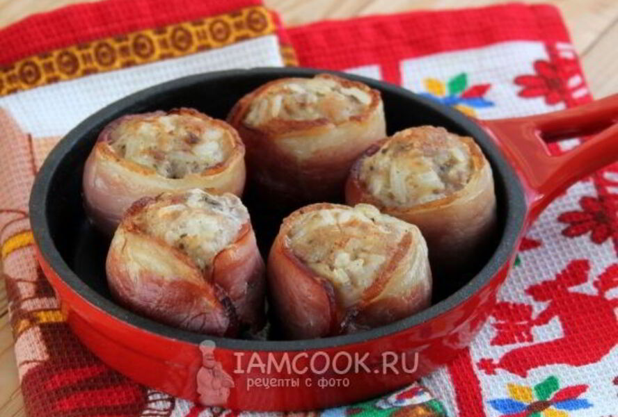 Тефтели в духовке в беконе