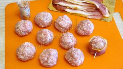 тефтели в духовке в беконе