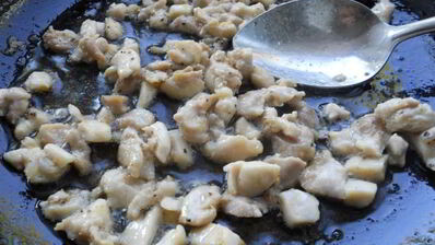 вареники из яичного теста с курицей и баклажанами