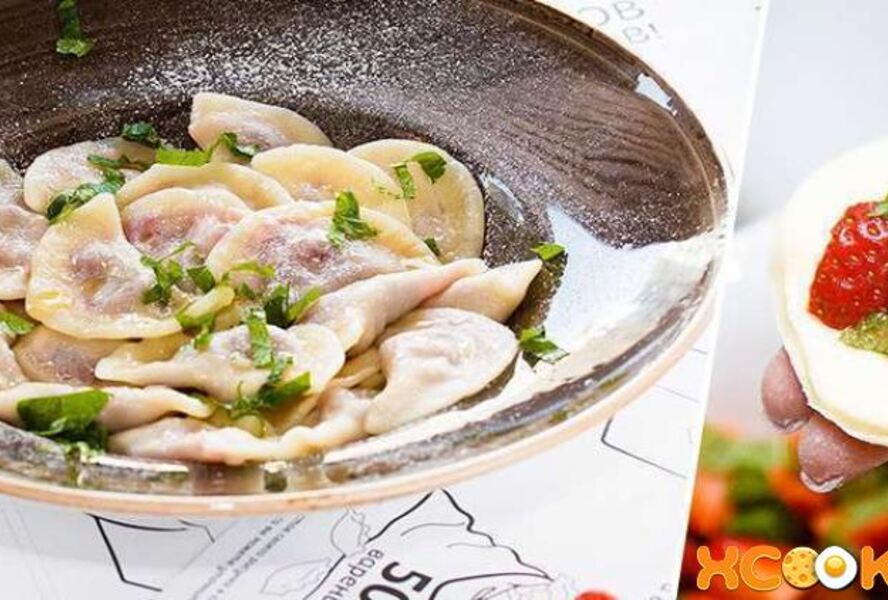 Вареники с клубникой