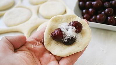 вареники с вишней в мультиварке