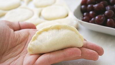 вареники с вишней в мультиварке