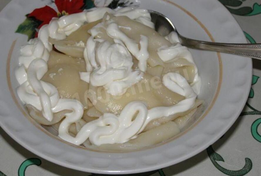 Вареники со сметаной