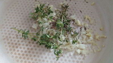 жаркое из грибов, каштанов и фундука