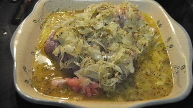 жаркое из свинины с луком, чесноком и цитрусом