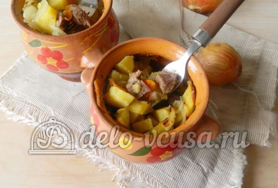 Жаркое из свинины в горшочках